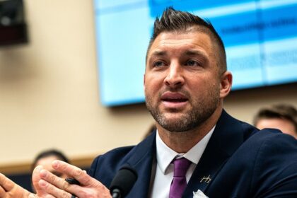Tim Tebow urges Congress to fight child trafficking, abuse in emotional plea: 'Darkest hour of need'