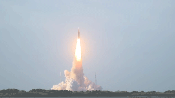 Artemis II launches astronauts around the moon in first deep space mission since Apollo