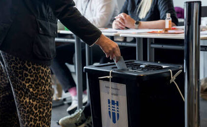 Icelanders give cold shoulder to EU-s ‘bureaucrats and warmongering- (VIDEO)